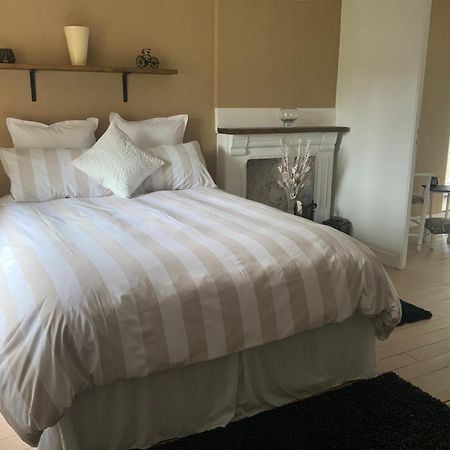 Welcoming And Peaceful Bed And Breakfast Fougerolles-du-Plessis Exterior photo