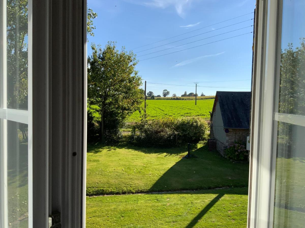 Welcoming And Peaceful Bed And Breakfast Fougerolles-du-Plessis Exterior photo