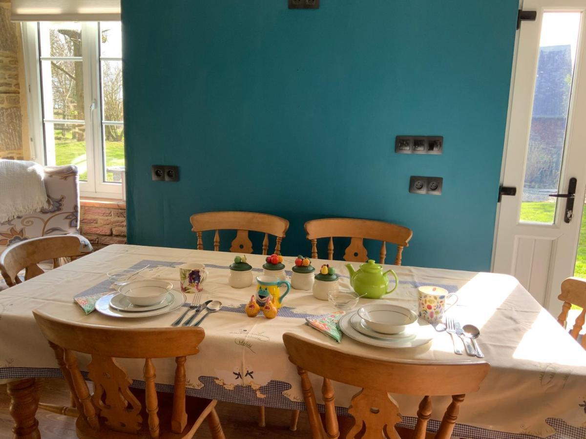 Welcoming And Peaceful Bed And Breakfast Fougerolles-du-Plessis Exterior photo