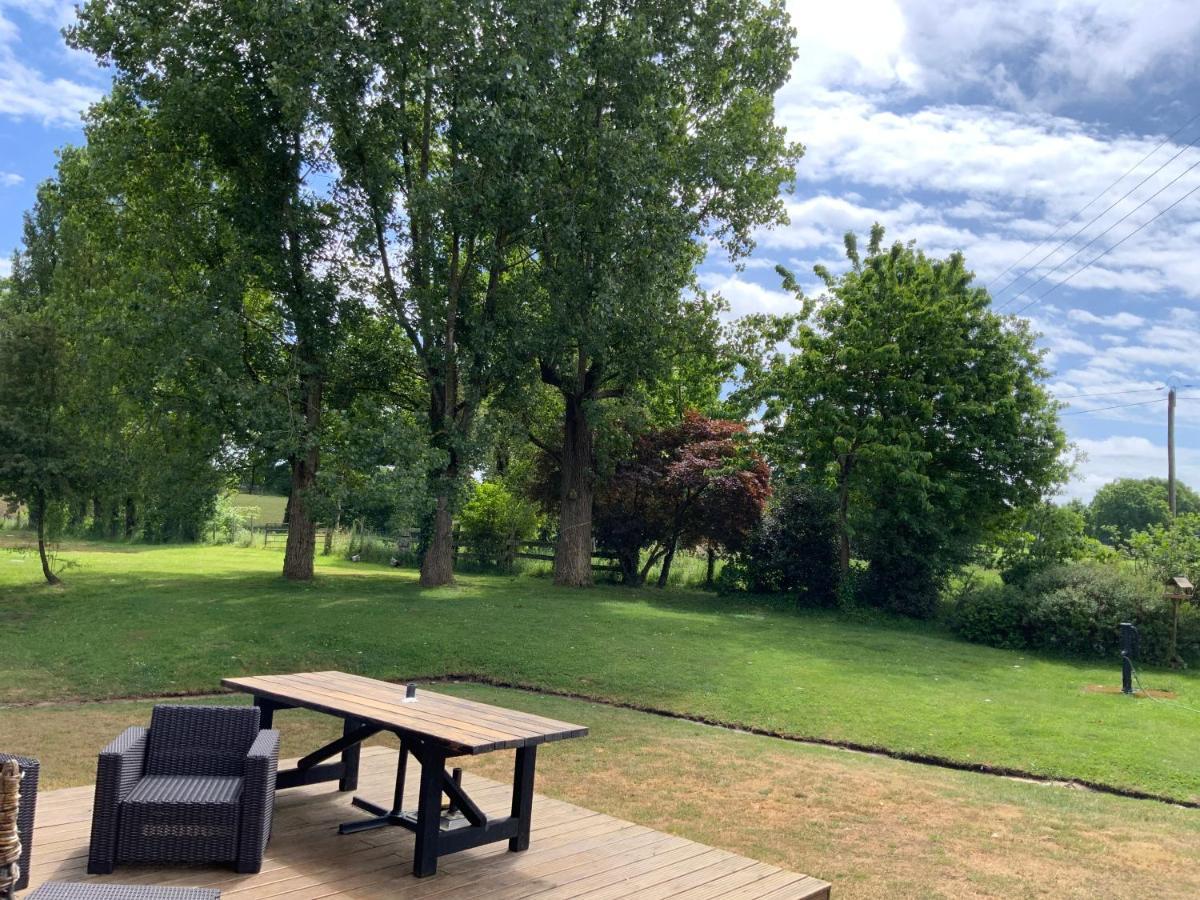 Welcoming And Peaceful Bed And Breakfast Fougerolles-du-Plessis Exterior photo
