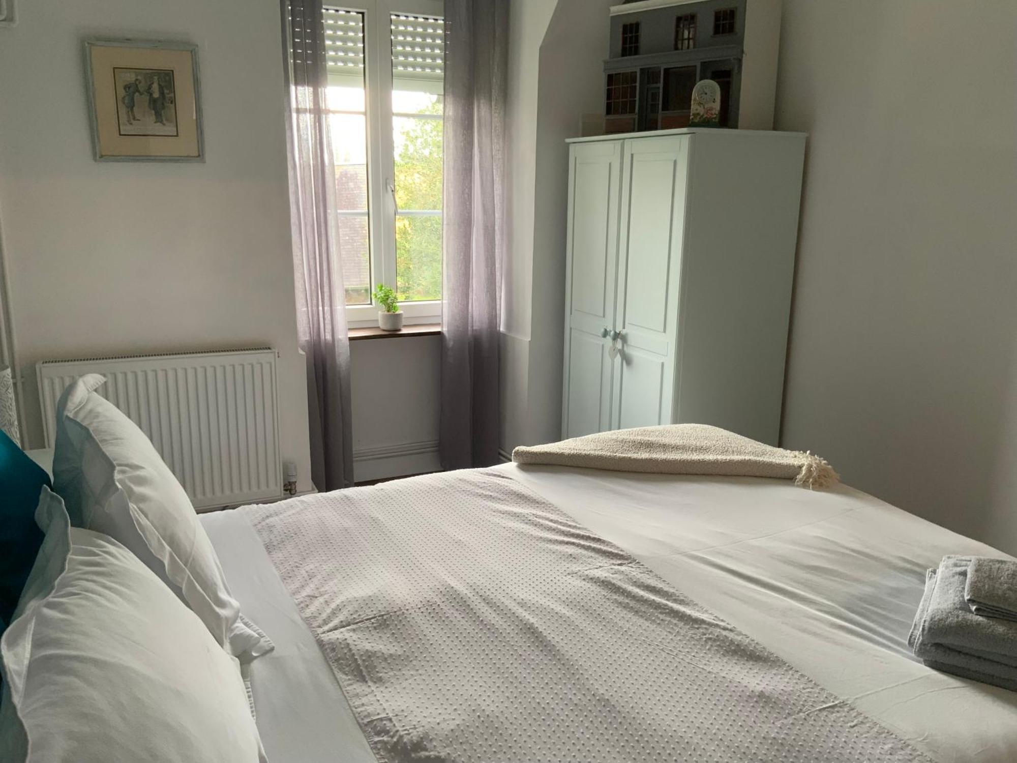 Welcoming And Peaceful Bed And Breakfast Fougerolles-du-Plessis Exterior photo