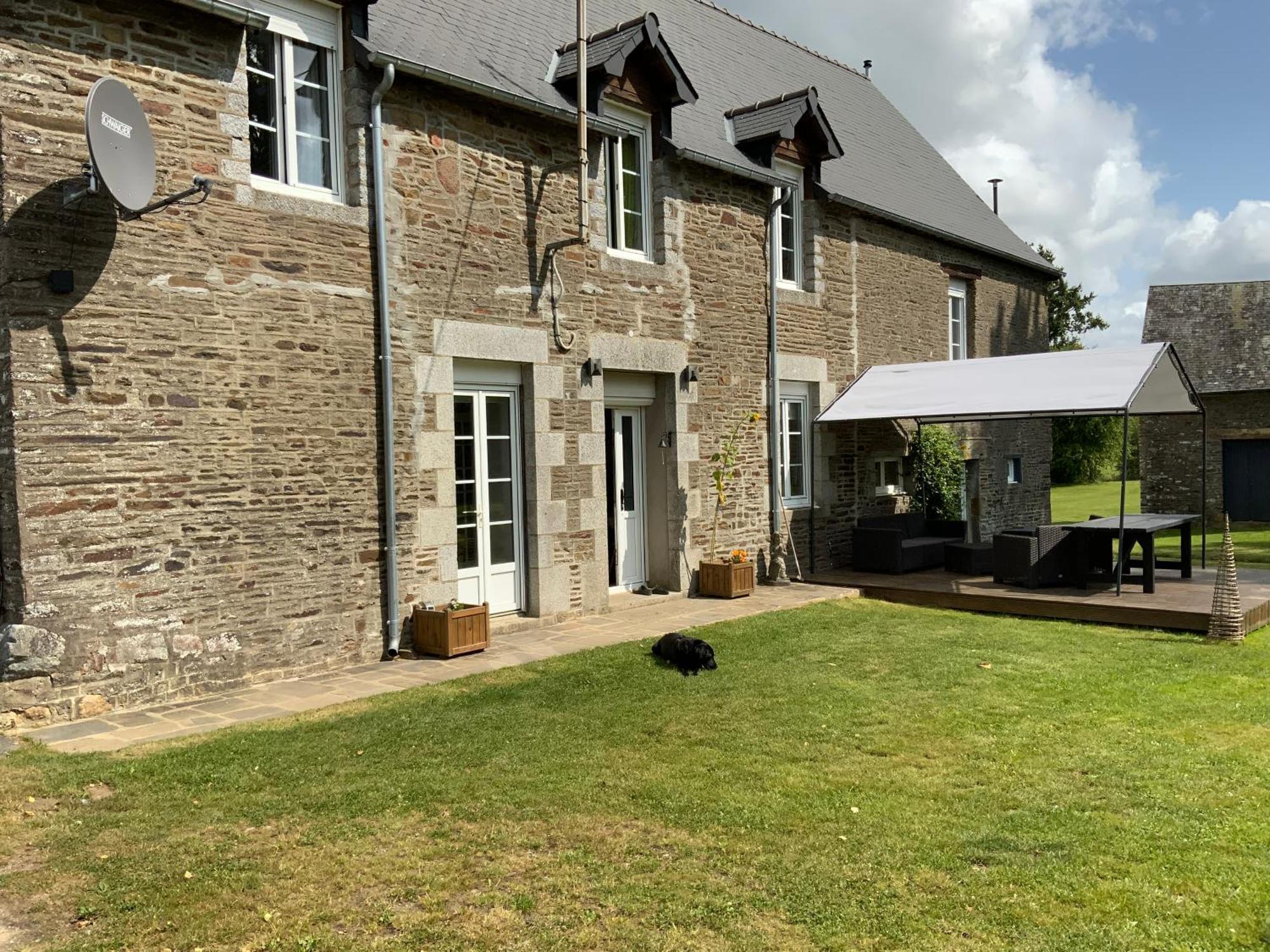Welcoming And Peaceful Bed And Breakfast Fougerolles-du-Plessis Exterior photo