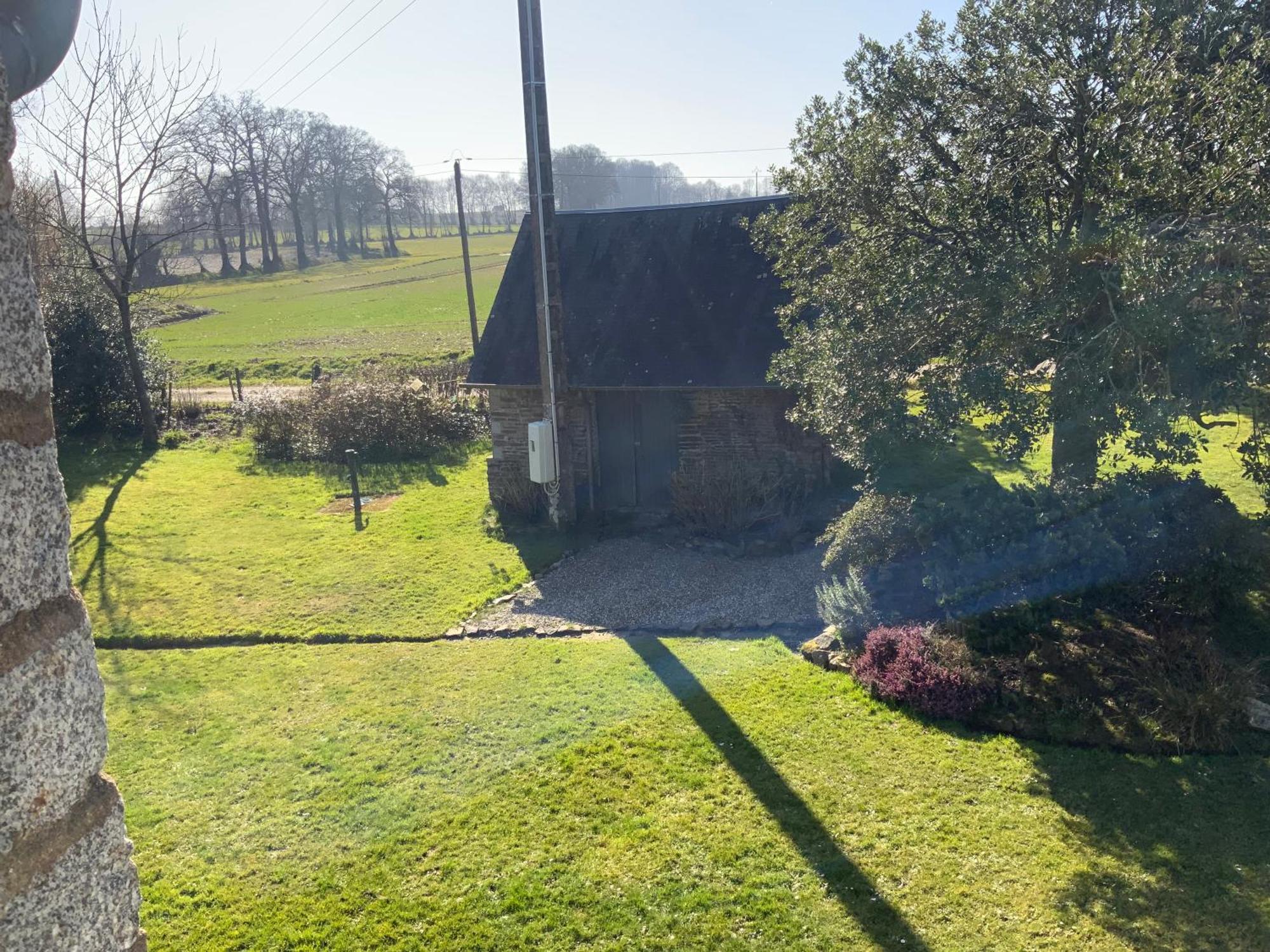 Welcoming And Peaceful Bed And Breakfast Fougerolles-du-Plessis Exterior photo